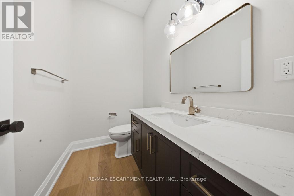62 JEREMY STREET - 23
