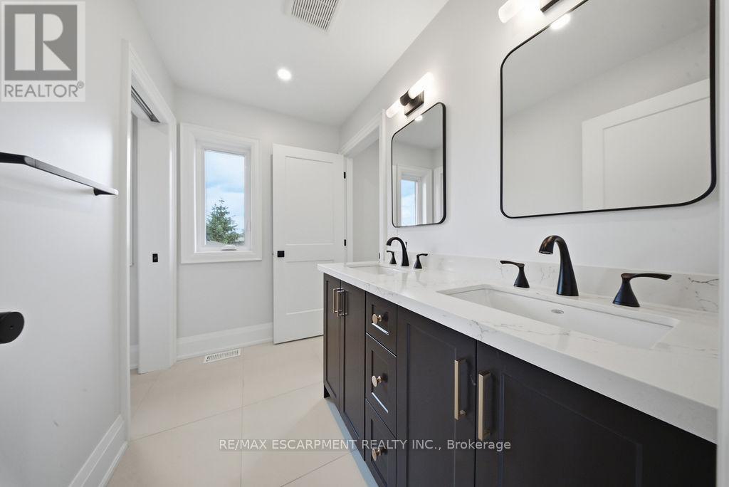 62 JEREMY STREET - 27