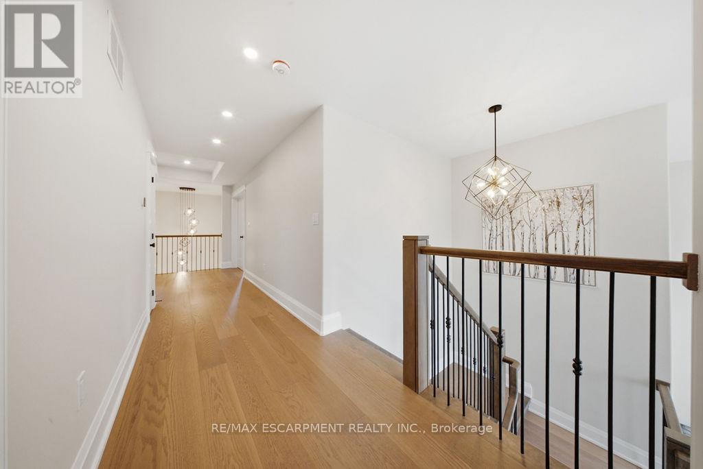 62 JEREMY STREET - 28