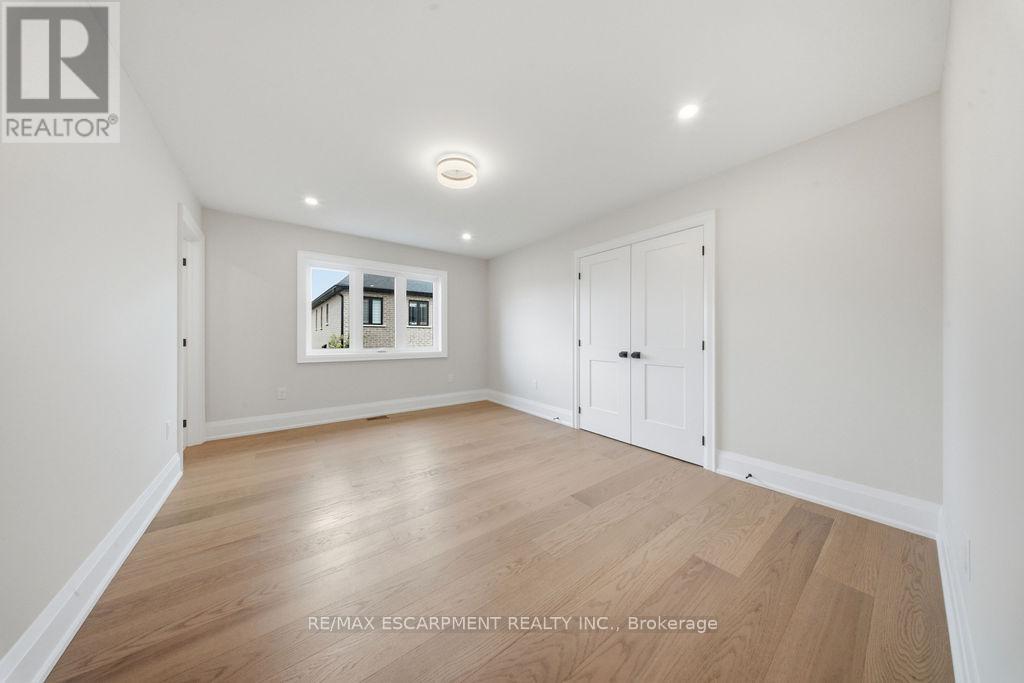 62 JEREMY STREET - 29