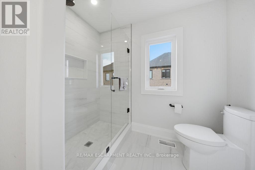 62 JEREMY STREET - 34
