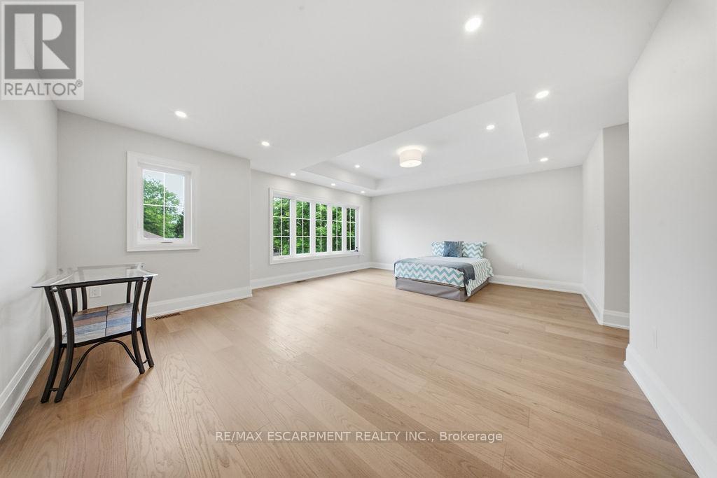 62 JEREMY STREET - 35