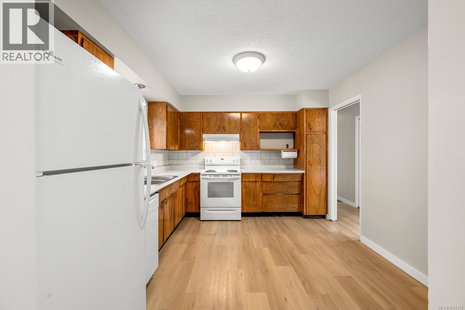 2025 Hemlock Pl, Courtenay