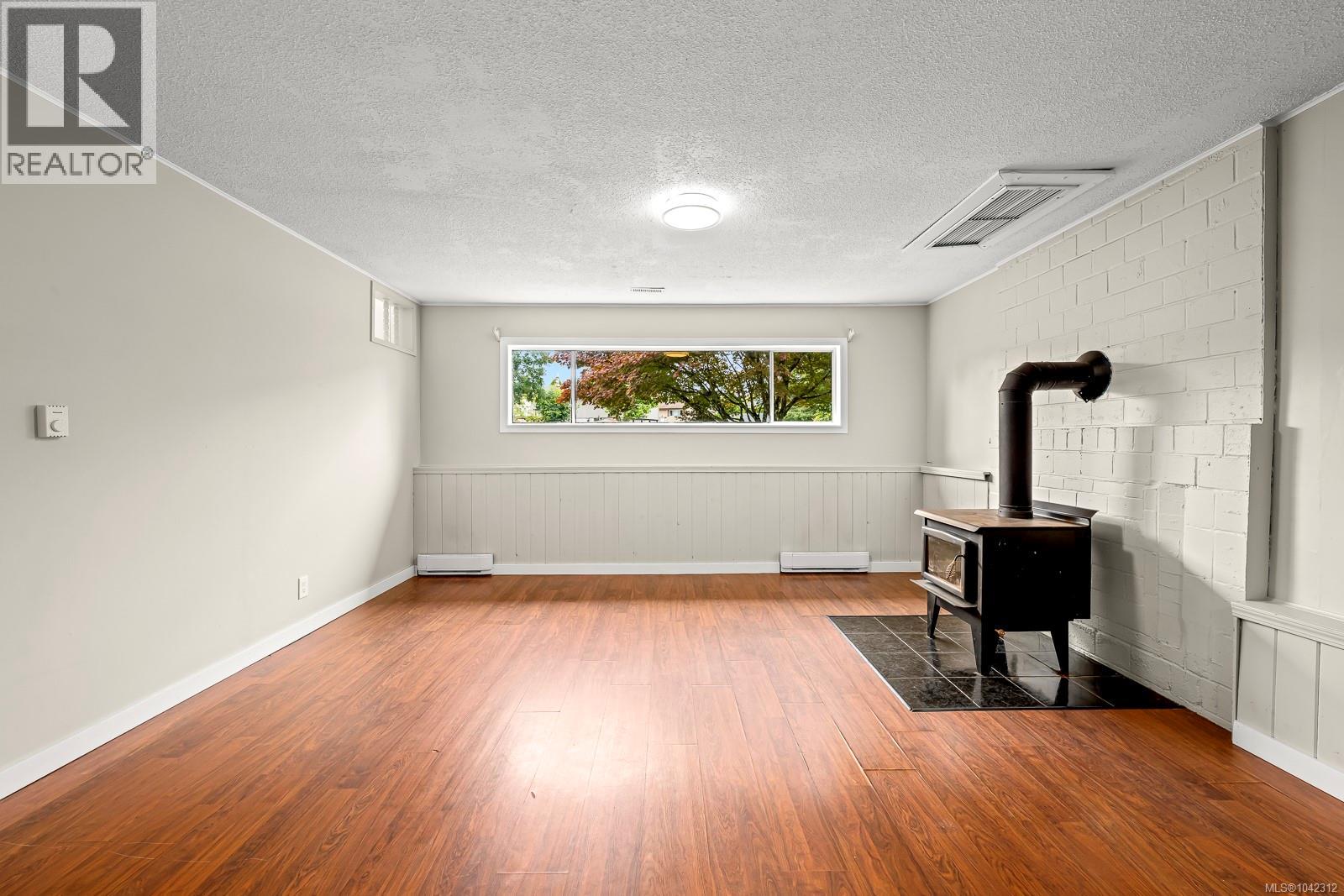2025 Hemlock Pl, Courtenay