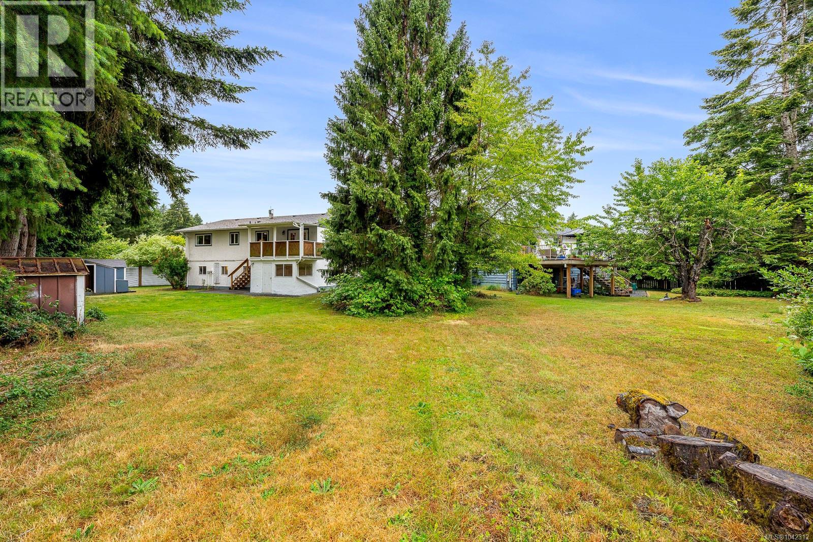 2025 Hemlock Pl, Courtenay