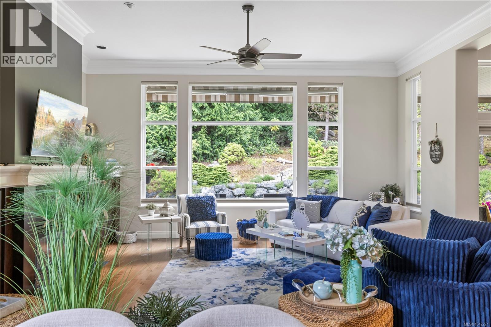 1392 Cape Cod Dr, Parksville