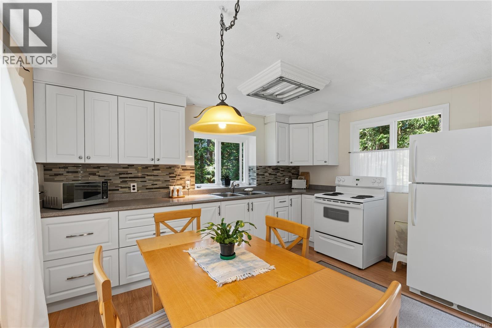 1132 Pat Burns Ave - 13