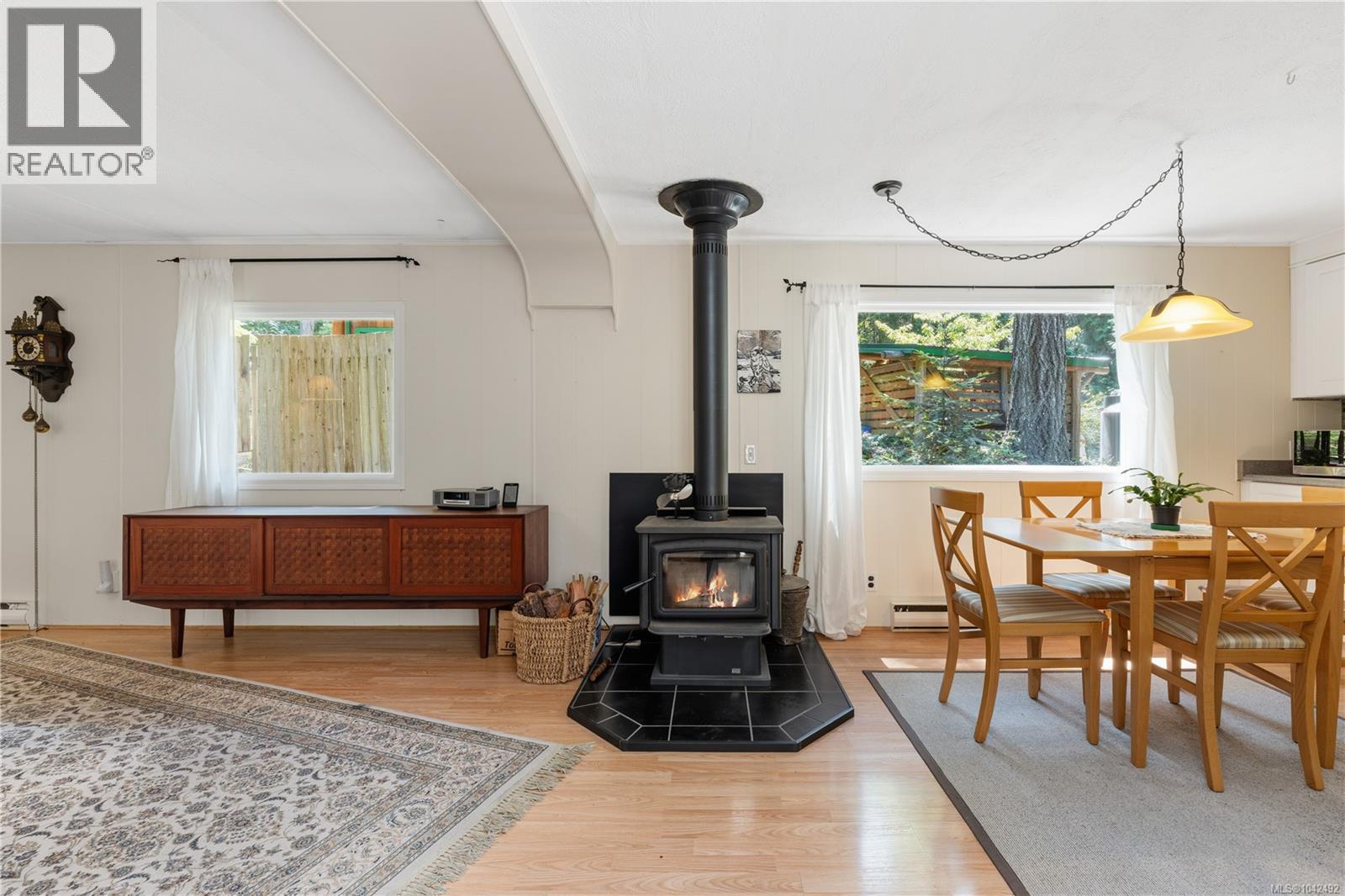 1132 Pat Burns Ave - 5