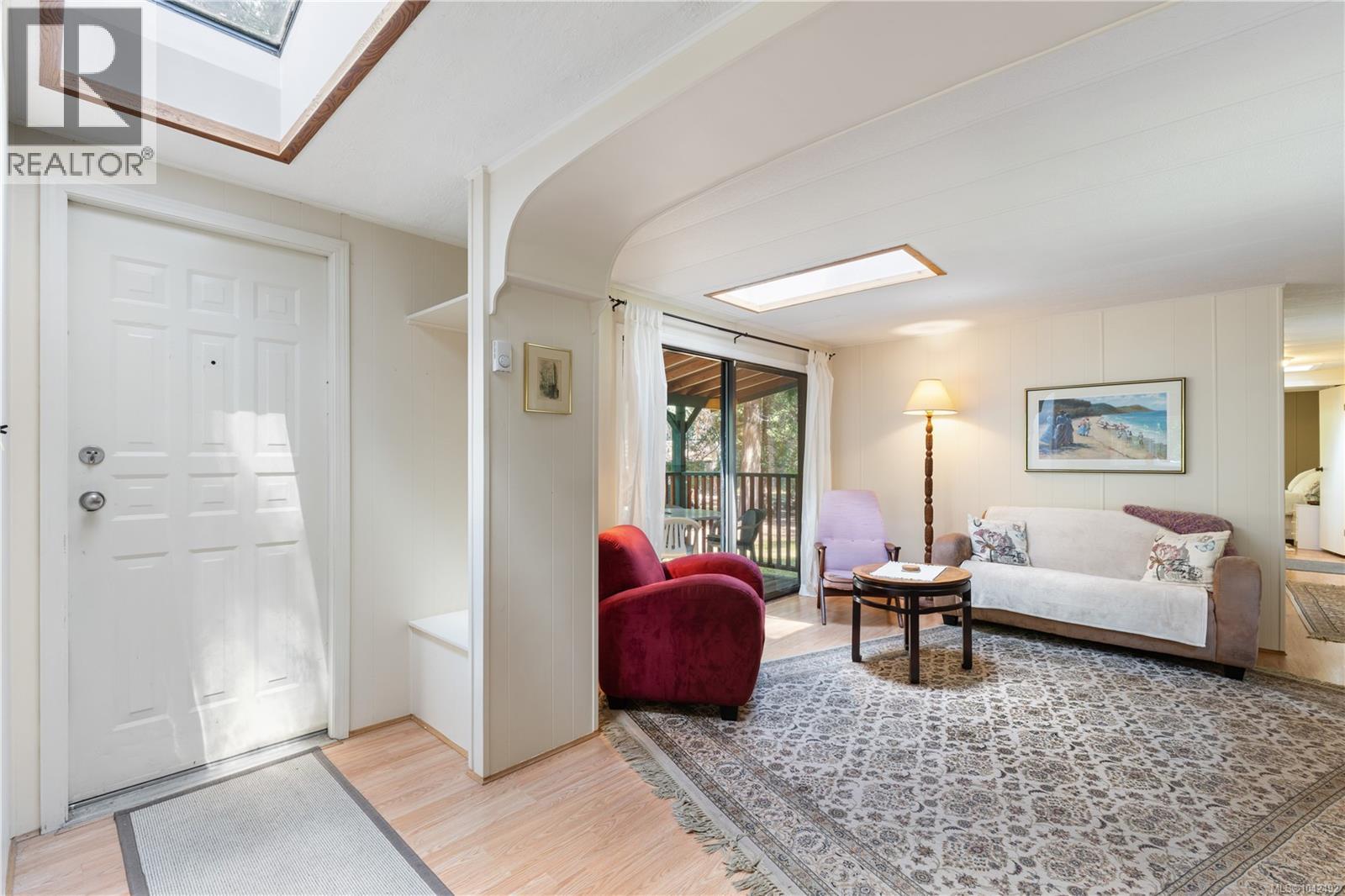 1132 Pat Burns Ave - 6