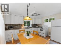 1132 Pat Burns Ave, Gabriola Island, BC V0R1X2 Photo 13