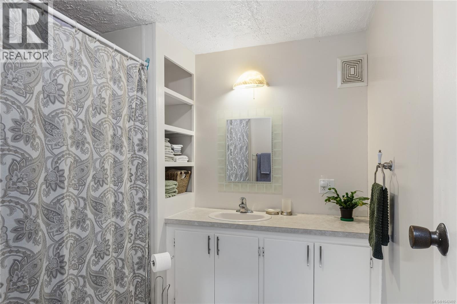 1132 Pat Burns Ave - 9