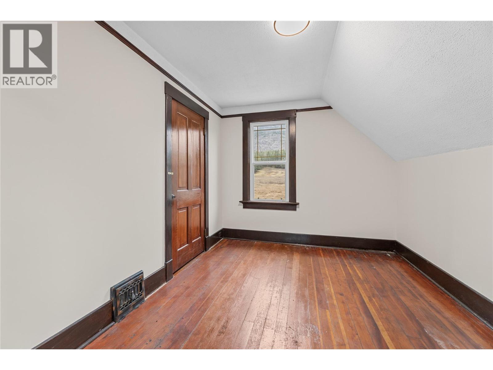 3135 Edes Road - 31