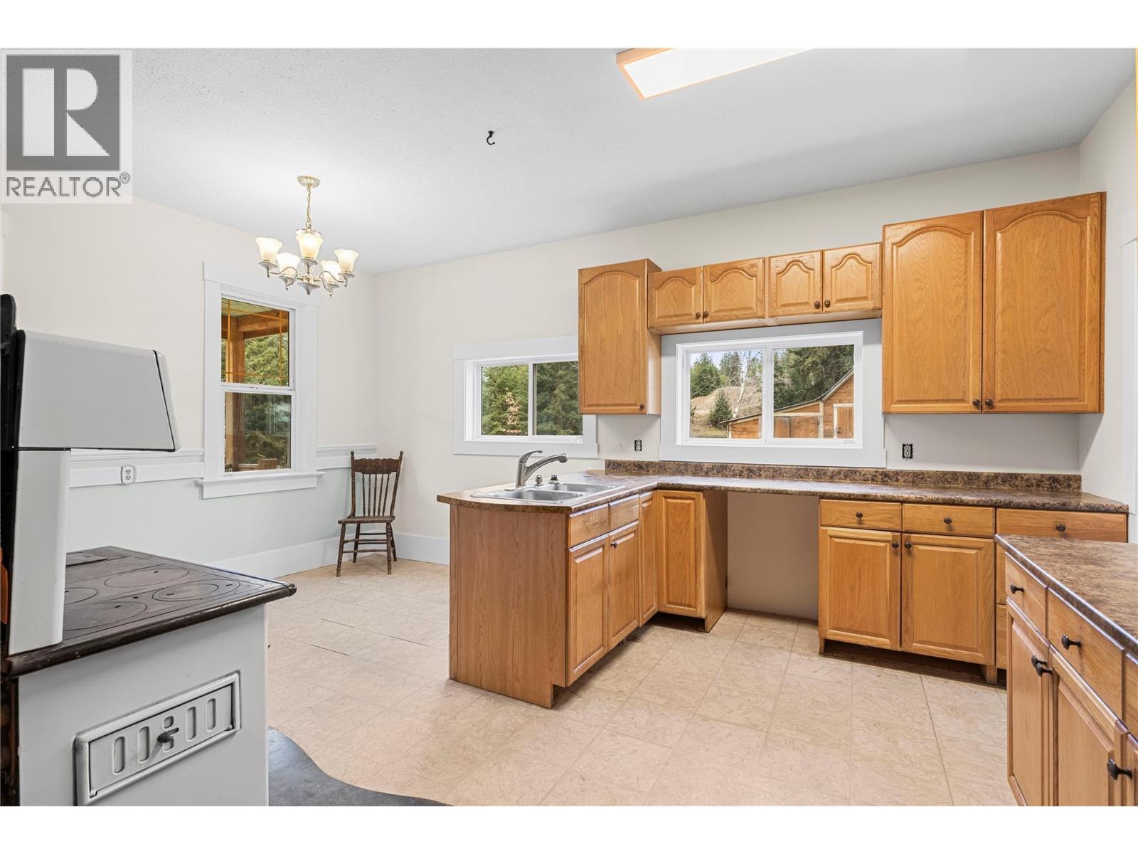 3135 Edes Road - 19