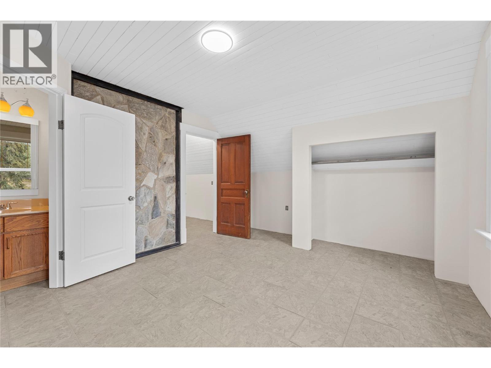 3135 Edes Road - 40