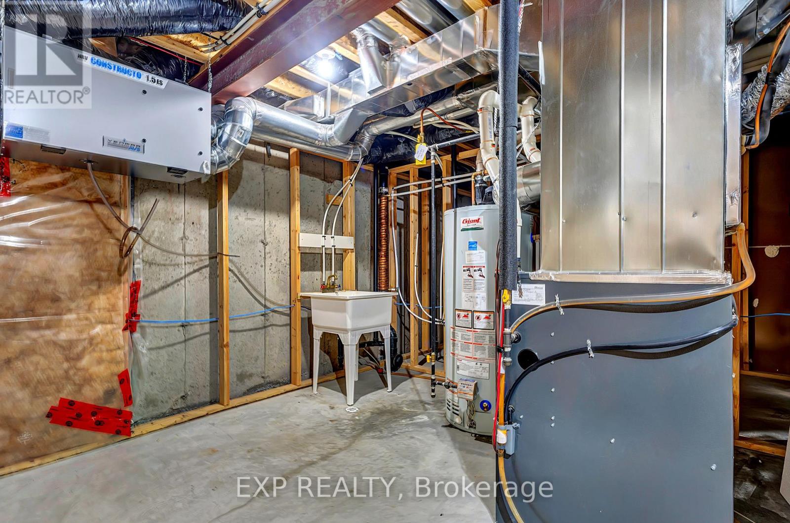 4 Bed, 3 Bath House for Rent in Ottawa – 635 MOORPARK AVENUE, Ottawa – MLS# X13529956 - Image 16