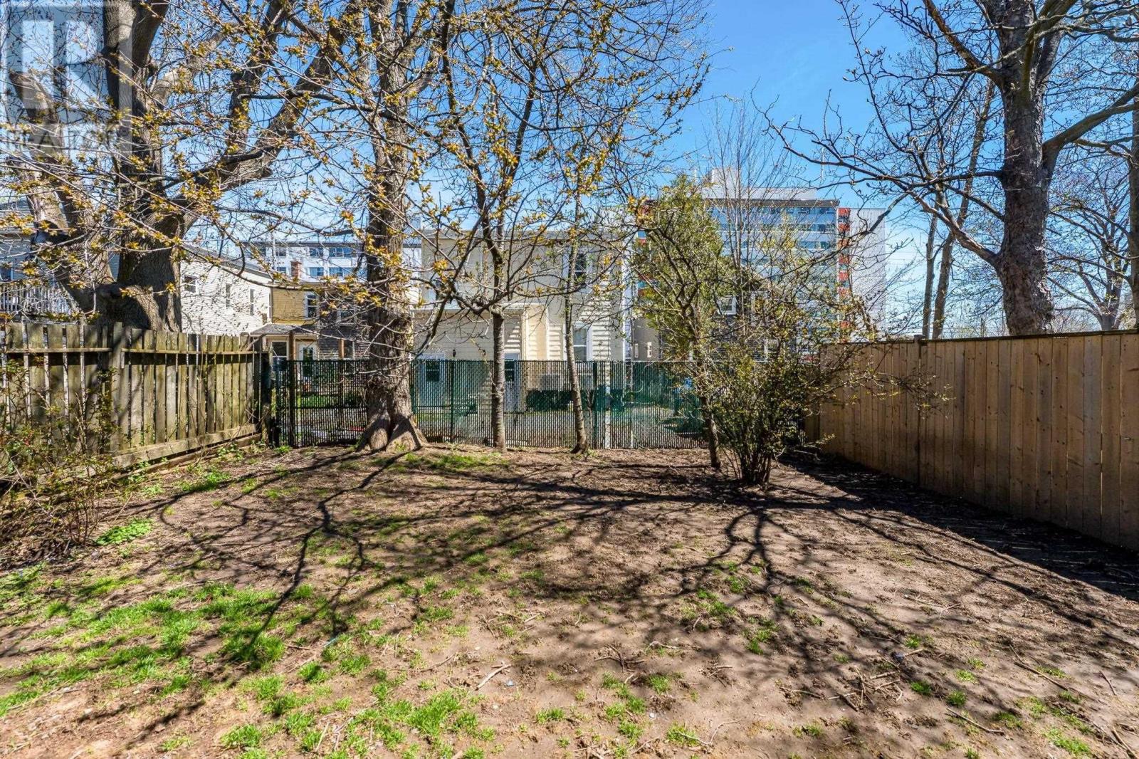 2627/2629 Fuller Terrace - 40