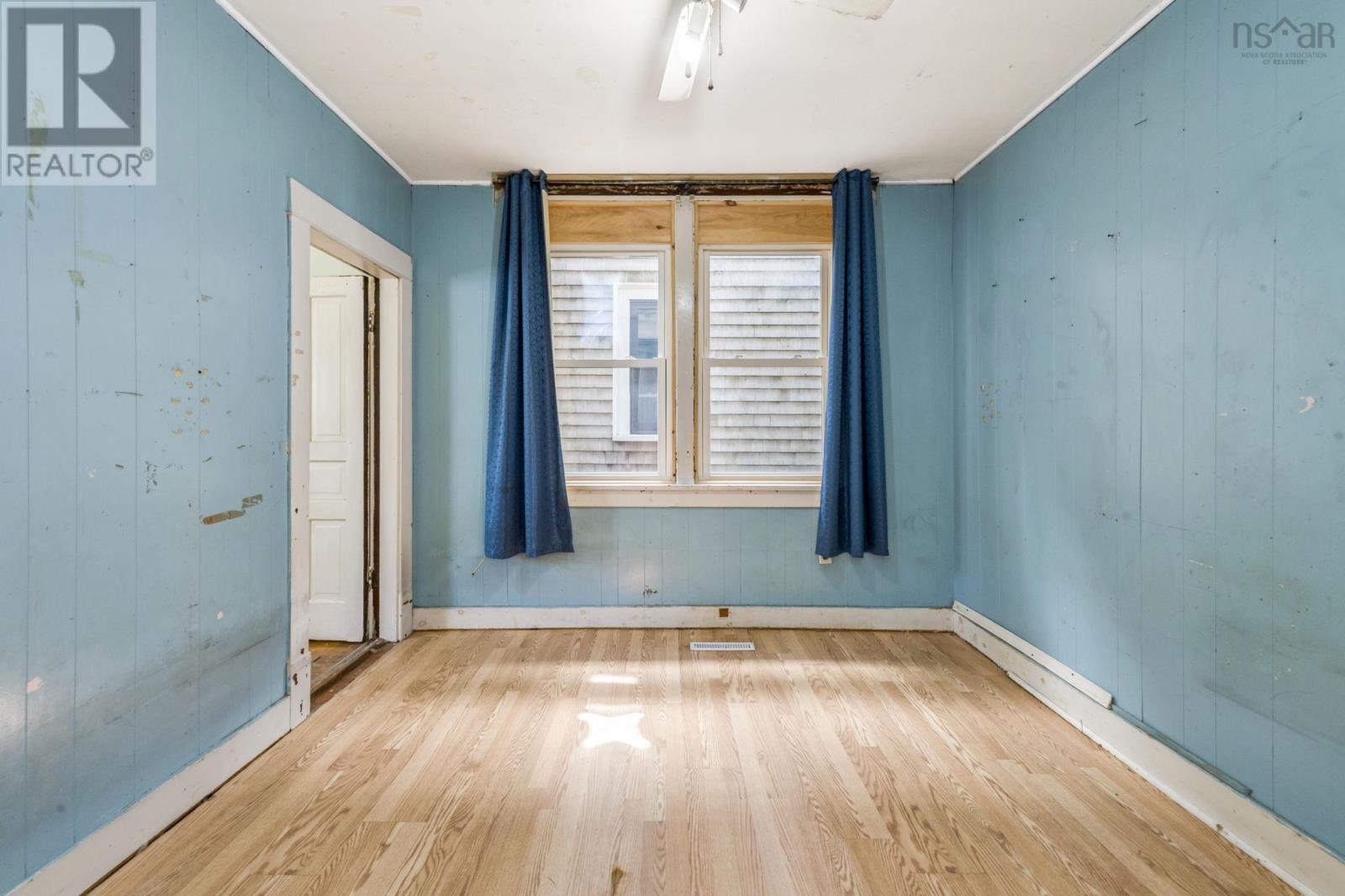 2627/2629 Fuller Terrace - 28