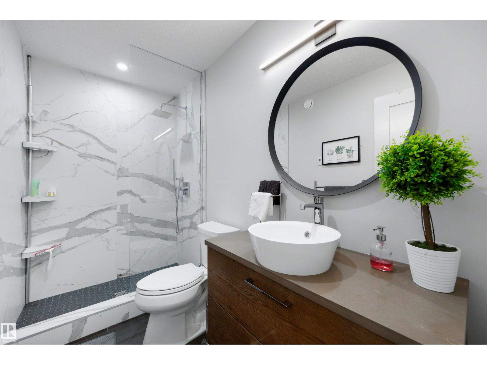 7814 142 ST NW - 32
