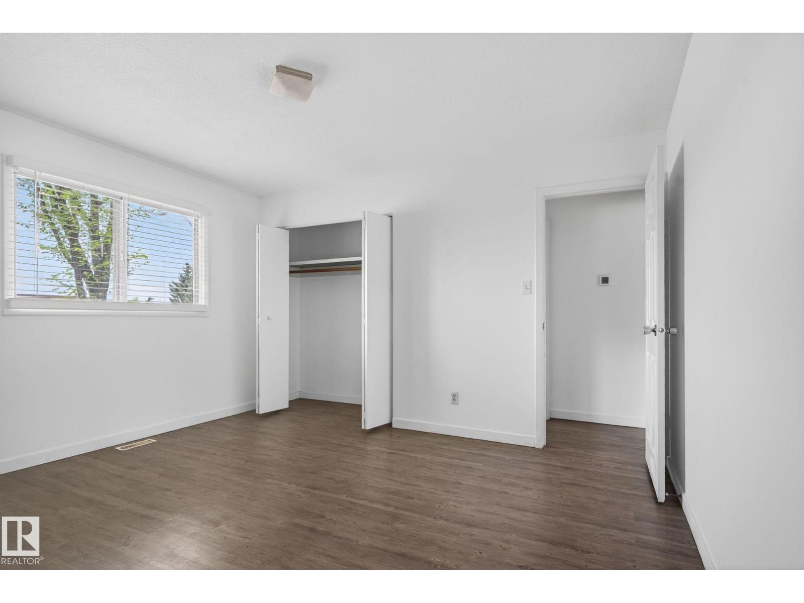 6203 122 AV NW - 14