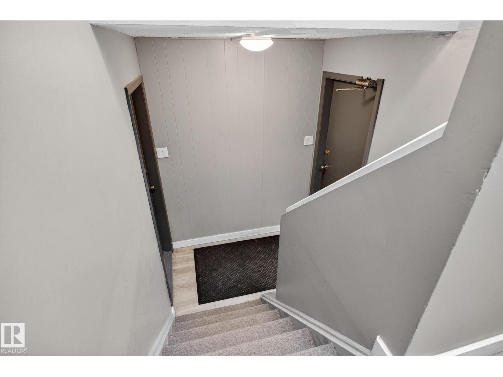 6203 122 AV NW - 28