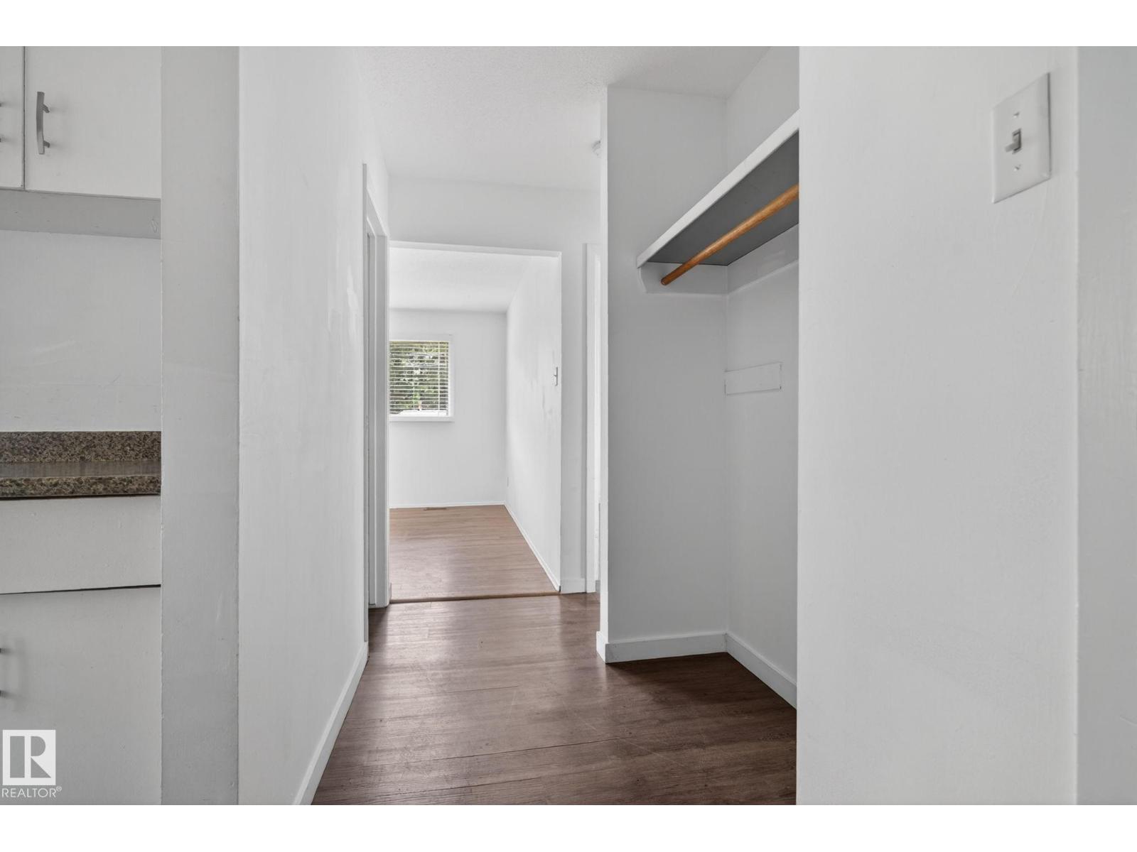 6203 122 AV NW - 44