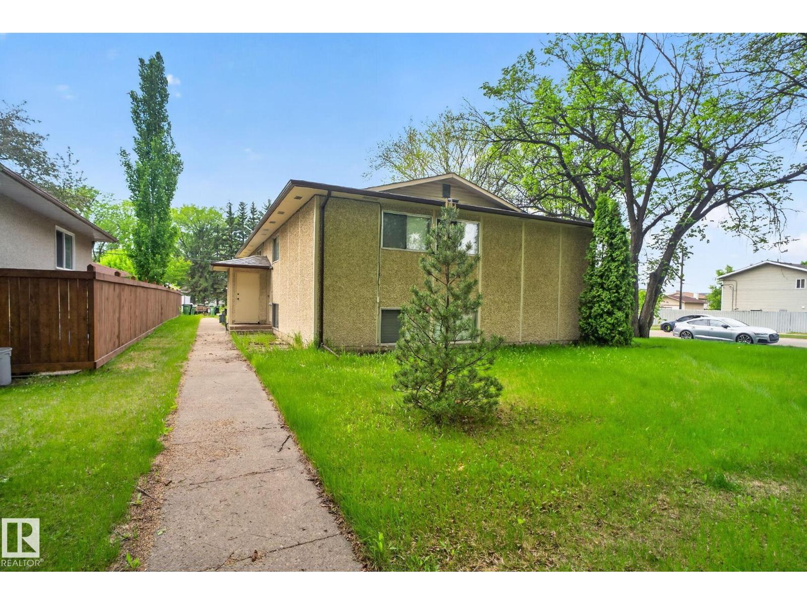 6203 122 AV NW - 54