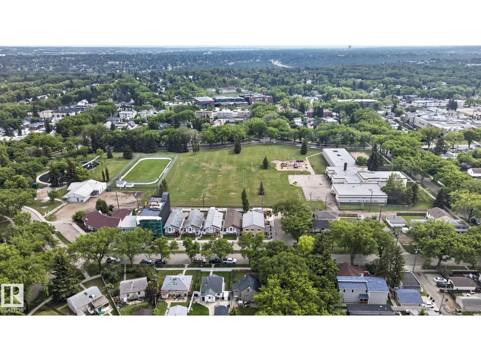6203 122 AV NW - 56