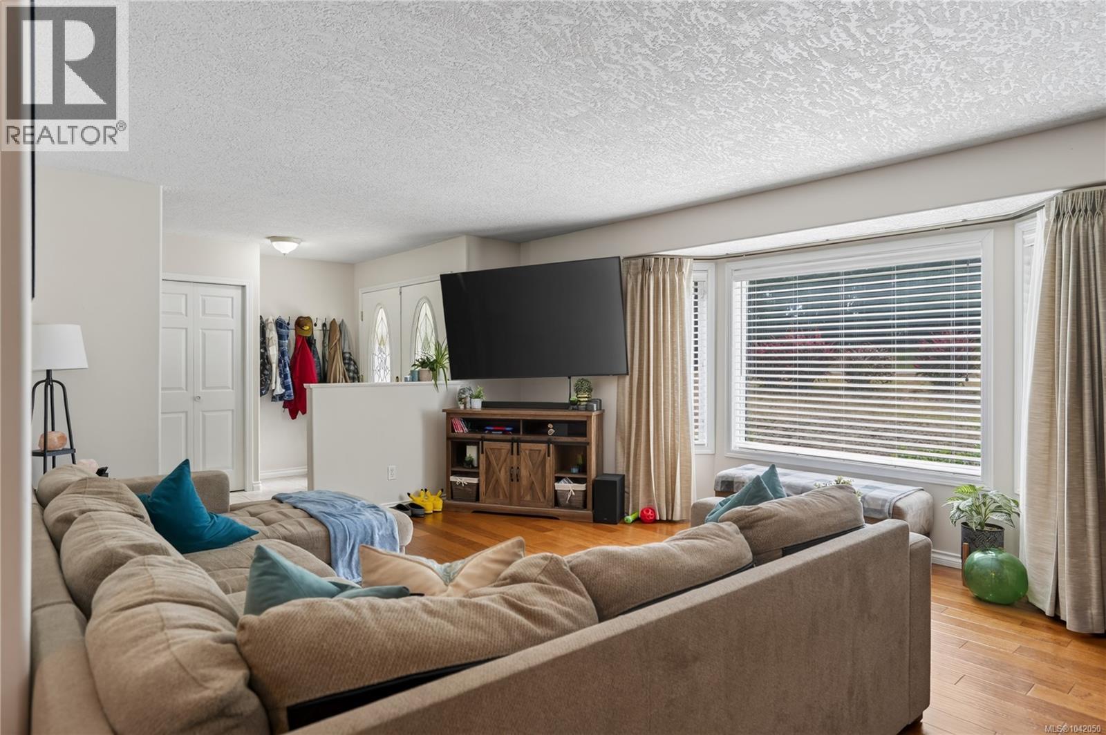 4269 Wellington Ave - 5