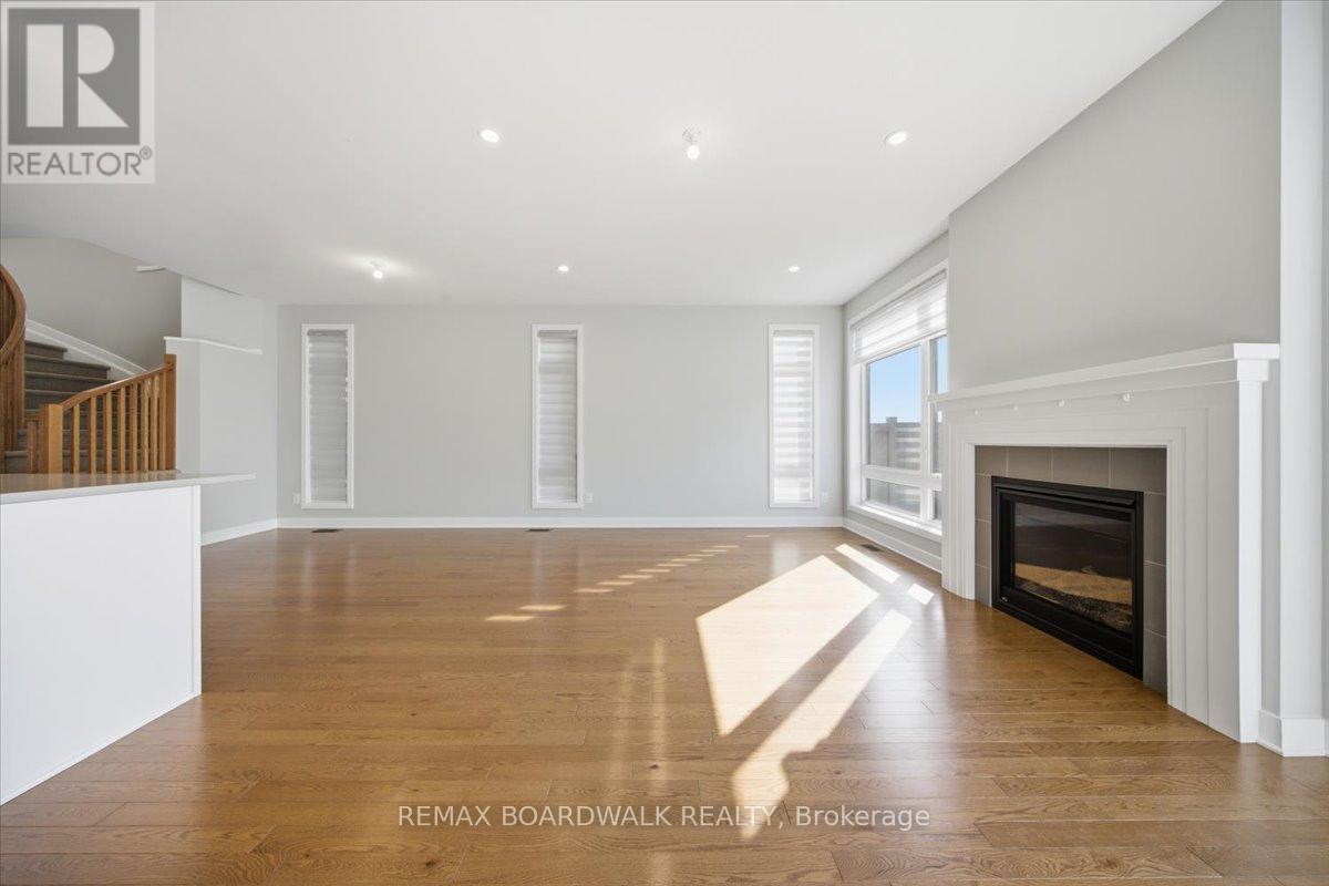 3 Bed, 4 Bath House for Rent in Ottawa – 54 THUNDERBOLT STREET, Ottawa – MLS# X13530022 - Image 15