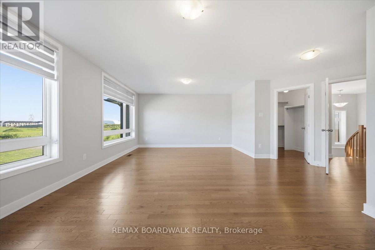 3 Bed, 4 Bath House for Rent in Ottawa – 54 THUNDERBOLT STREET, Ottawa – MLS# X13530022 - Image 18