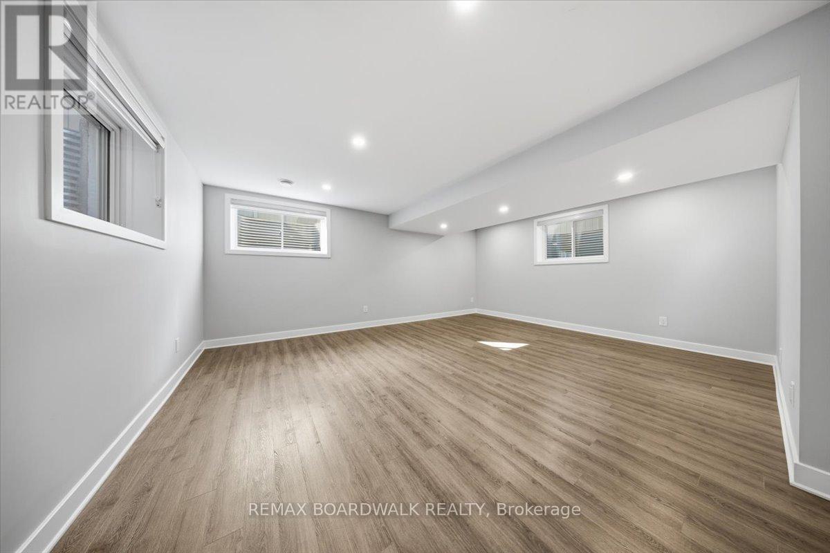 3 Bed, 4 Bath House for Rent in Ottawa – 54 THUNDERBOLT STREET, Ottawa – MLS# X13530022 - Image 25