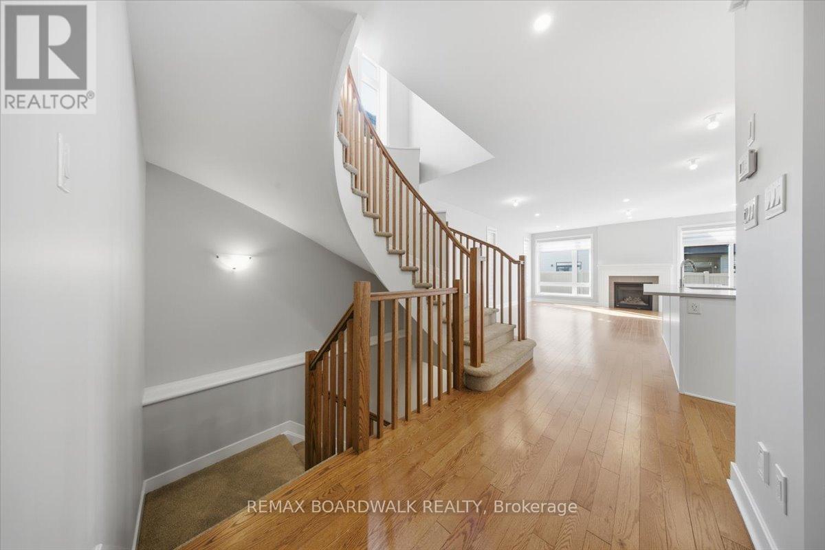 3 Bed, 4 Bath House for Rent in Ottawa – 54 THUNDERBOLT STREET, Ottawa – MLS# X13530022 - Image 6