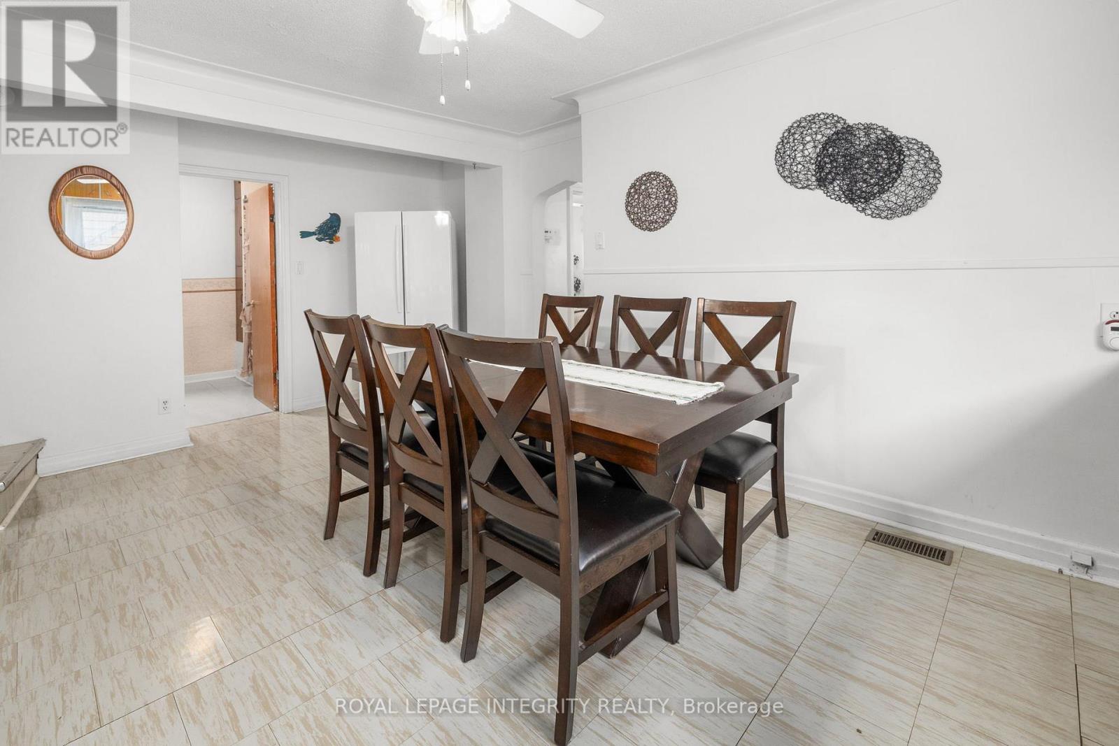 1081 KENASTON STREET - 23