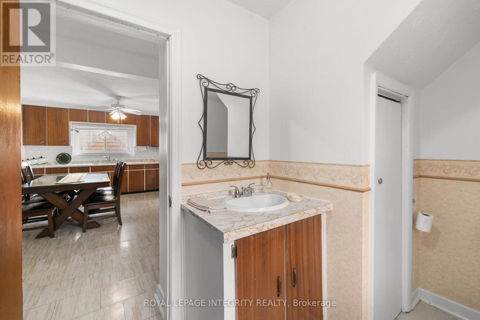1081 KENASTON STREET - 27