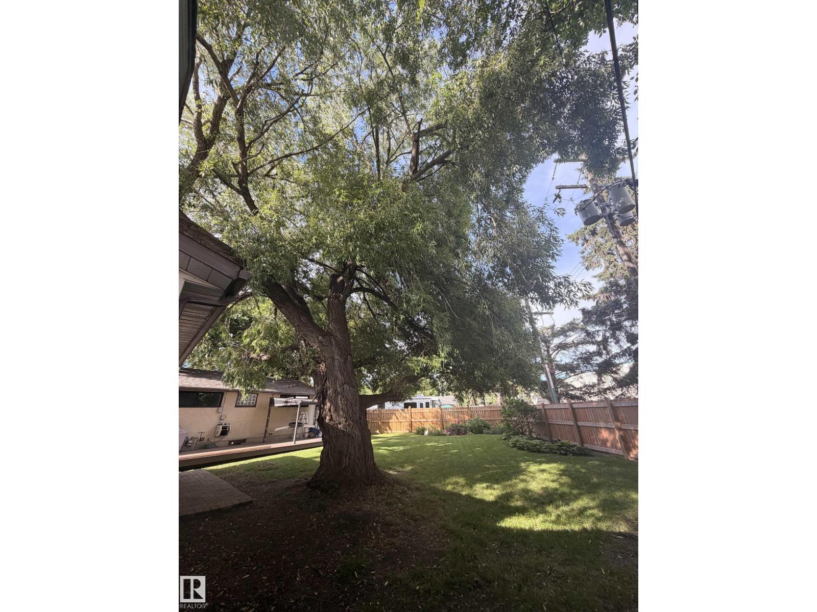 8 SAVOY PL — photo 14