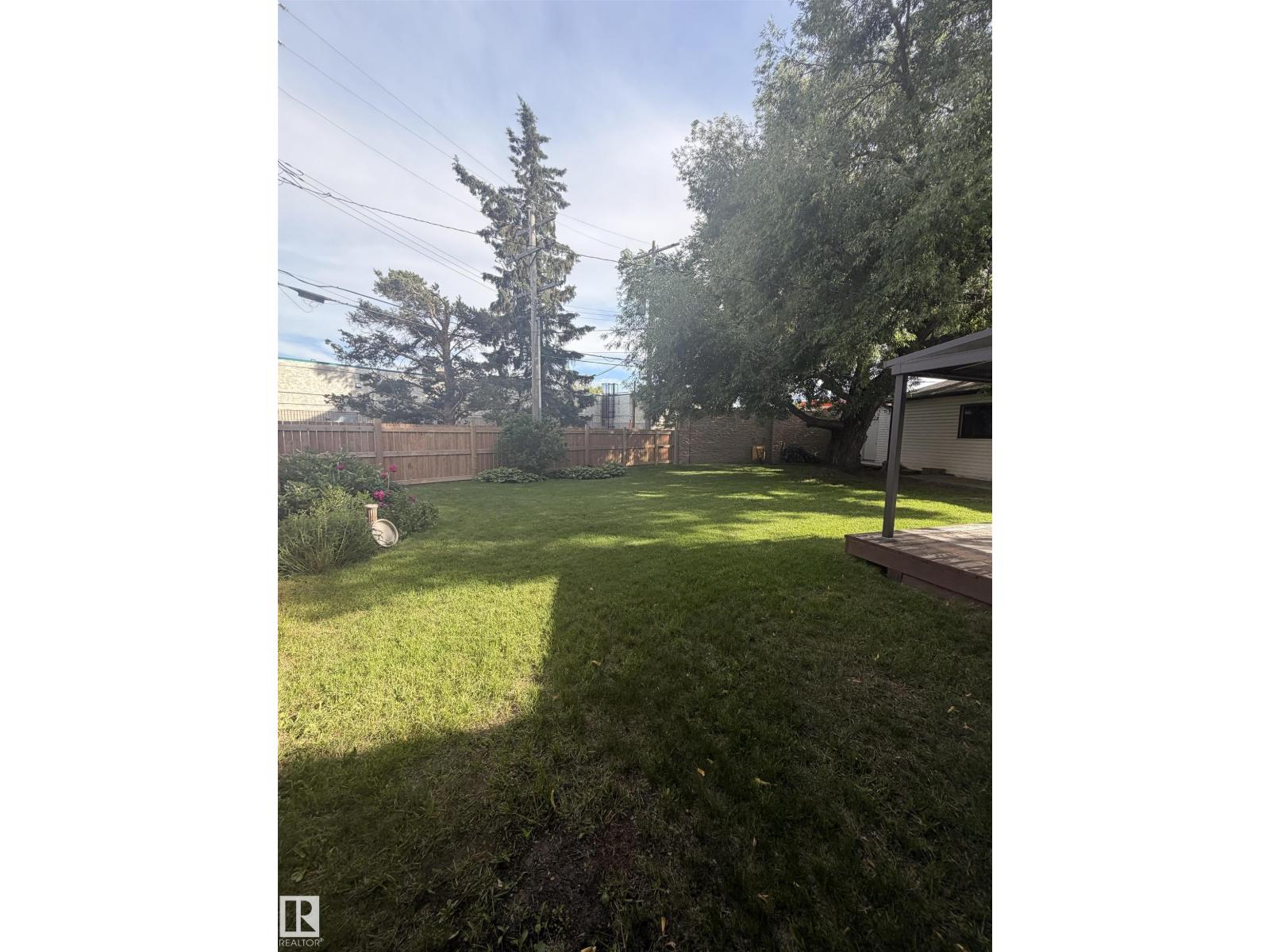 8 SAVOY PL — photo 16