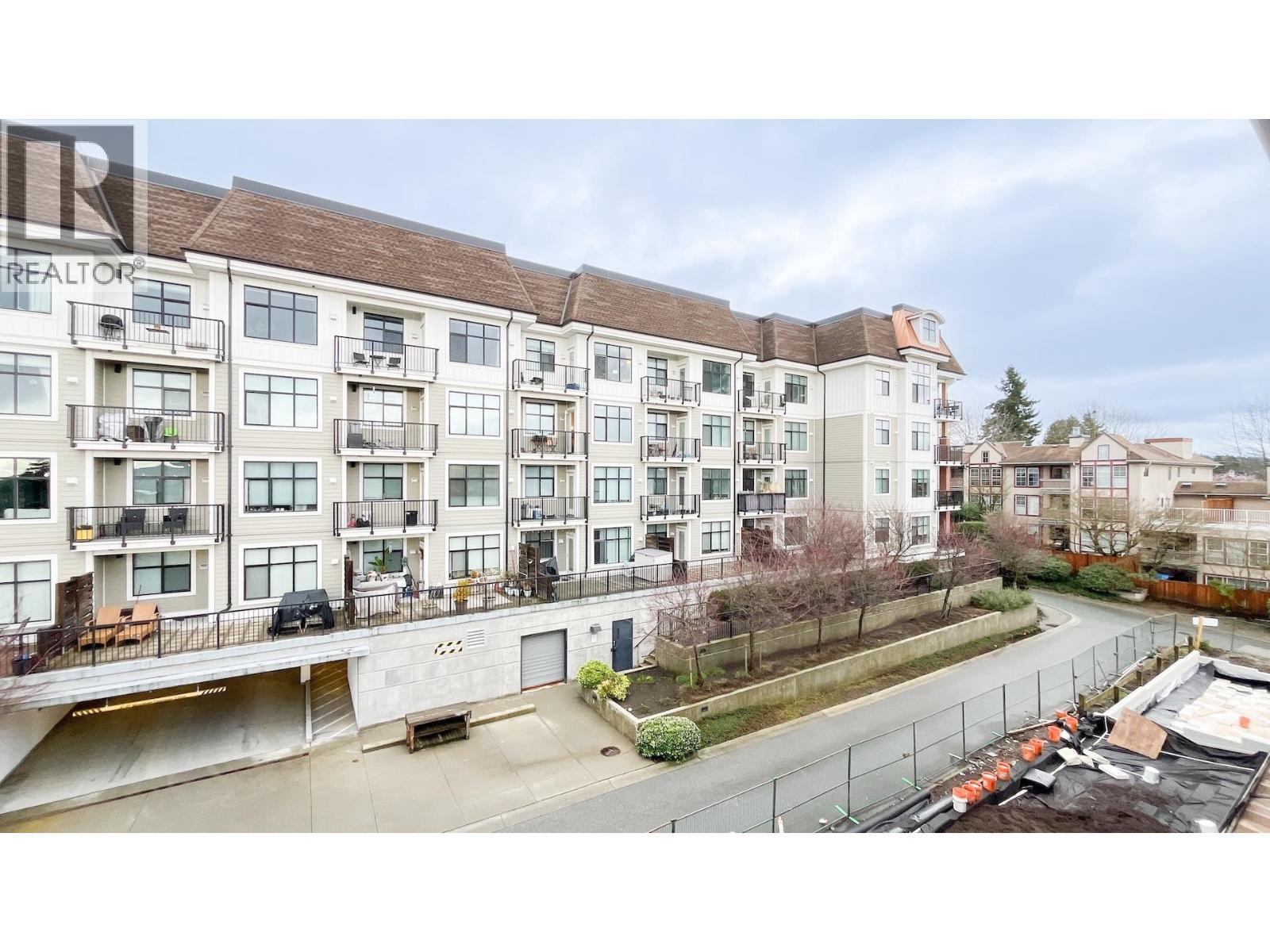 405 827 RODERICK AVENUE, Coquitlam