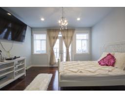 12136 100a Avenue, Surrey, BC V3V2Y5 Photo 10