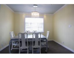 12136 100a Avenue, Surrey, BC V3V2Y5 Photo 12