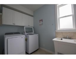 12136 100a Avenue, Surrey, BC V3V2Y5 Photo 14