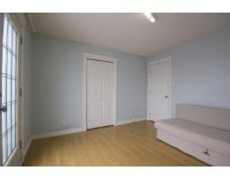 12136 100a Avenue, Surrey, BC V3V2Y5 Photo 22
