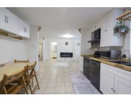12136 100a Avenue, Surrey, BC V3V2Y5 Photo 32