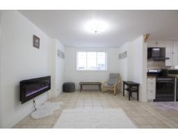 12136 100a Avenue, Surrey, BC V3V2Y5 Photo 33