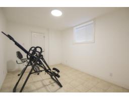 12136 100a Avenue, Surrey, BC V3V2Y5 Photo 36