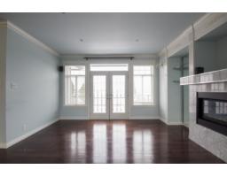 12136 100a Avenue, Surrey, BC V3V2Y5 Photo 8