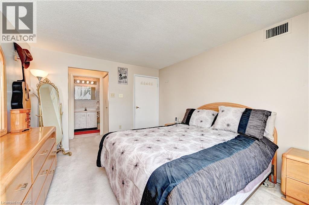#305 30 BLUE SPRINGS Drive - 25
