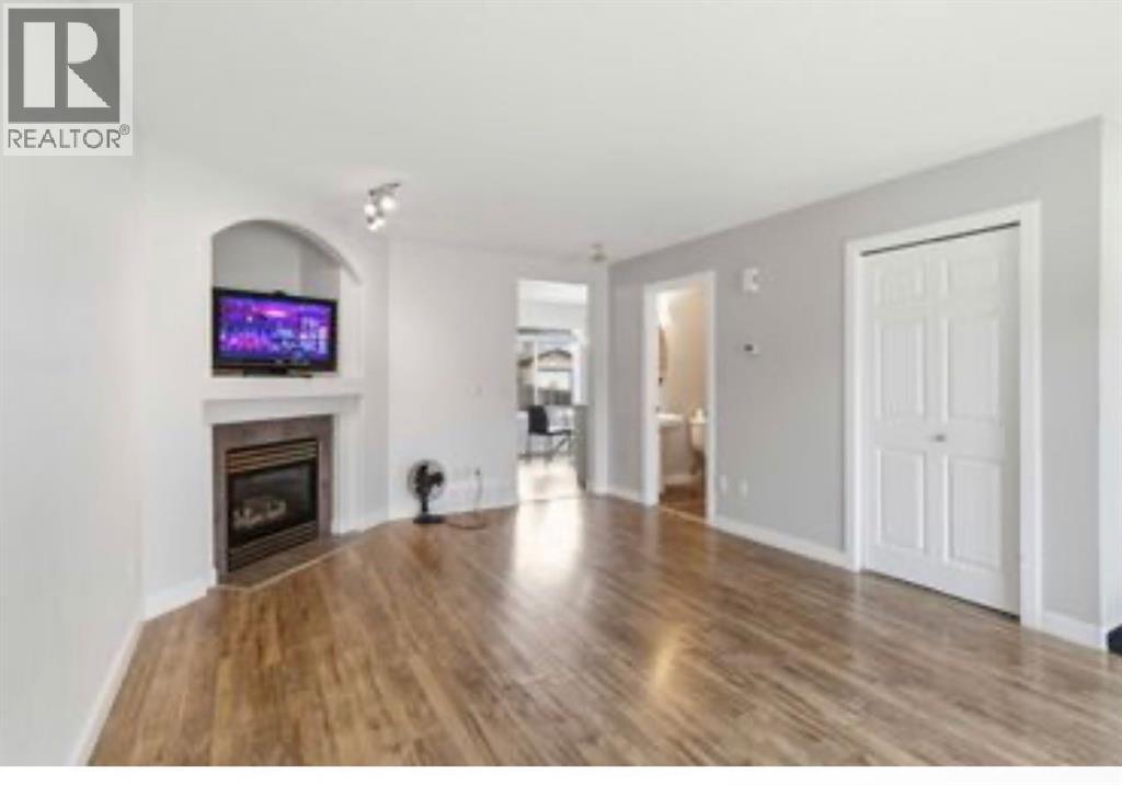 198 Fox Crescent - 4