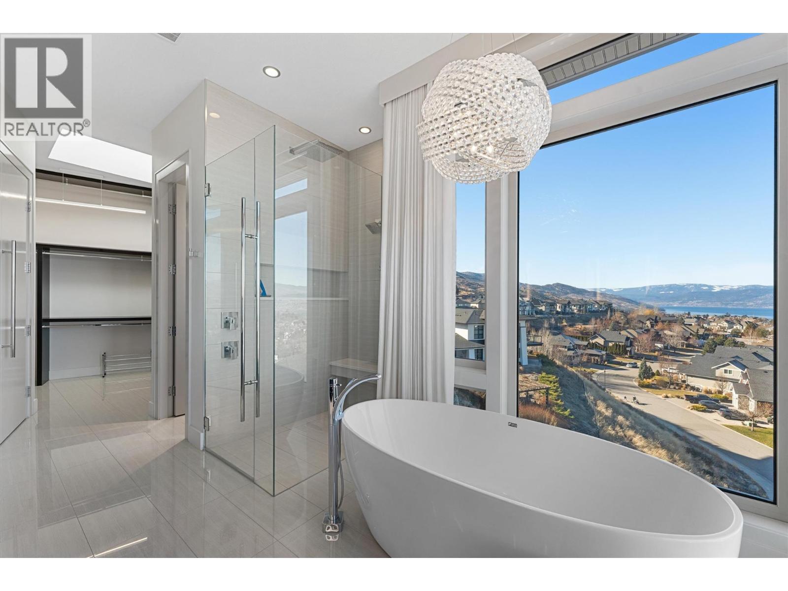 451 Swan Drive, Kelowna