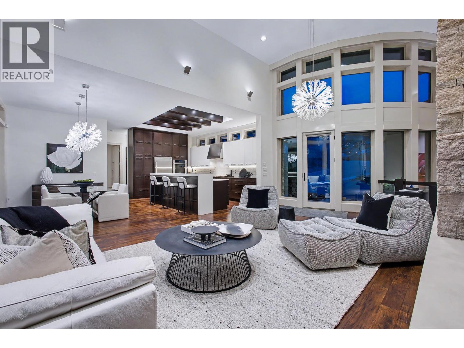 451 Swan Drive, Kelowna