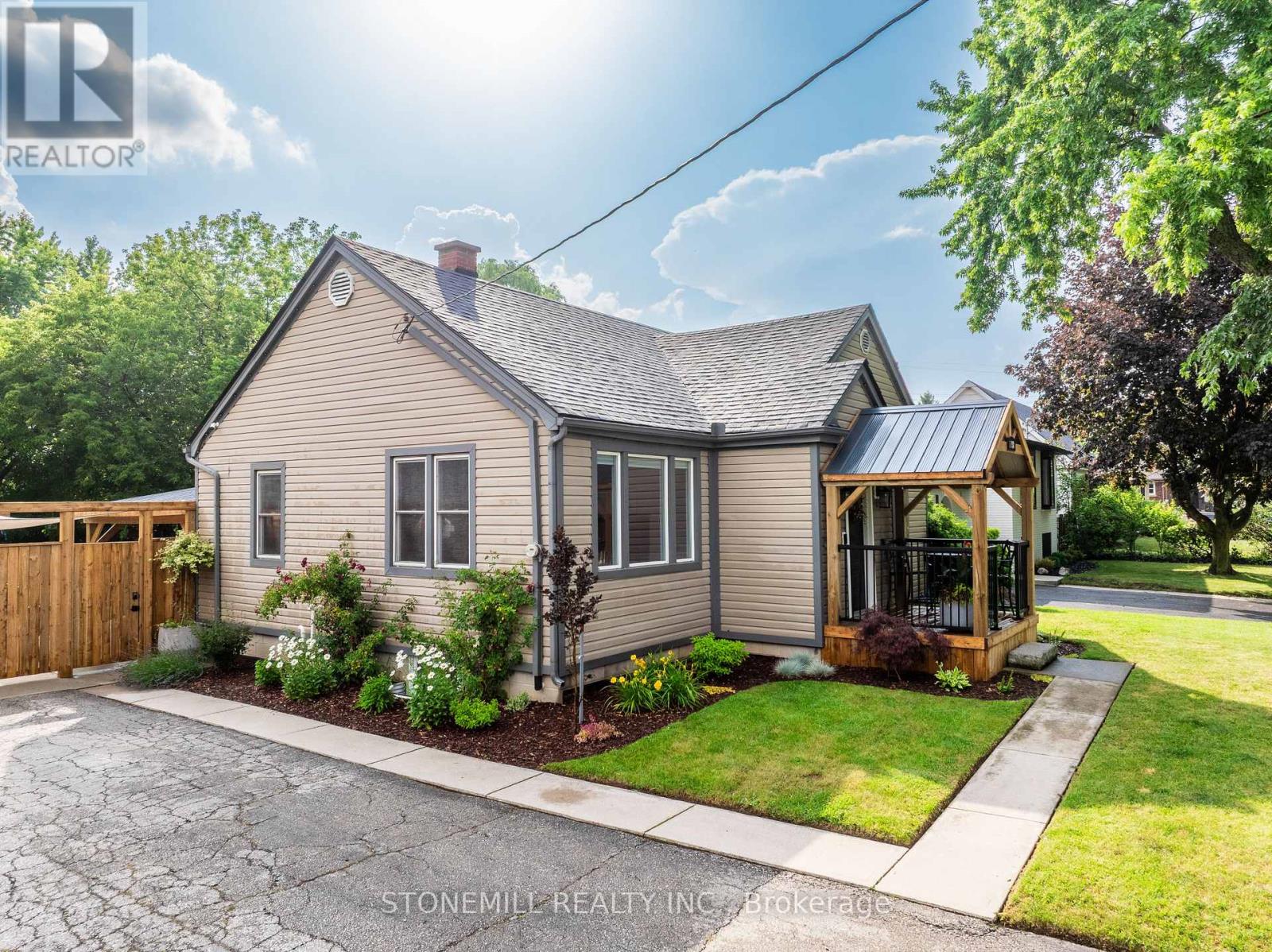 1198 FISHER AVENUE - 41